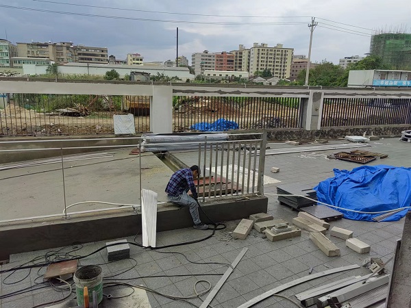 不銹鋼護(hù)欄工程案例——潮州大廈