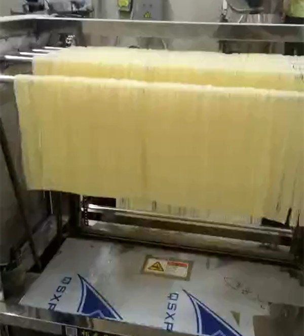 機(jī)械設(shè)備用不銹鋼管---粉絲自掛機(jī)