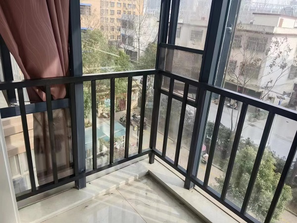 陽臺不銹鋼護(hù)欄